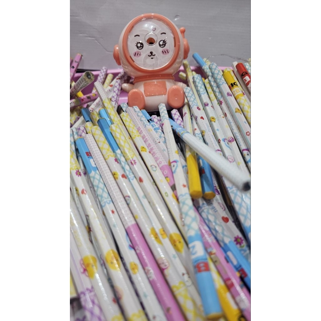 

Pensil 30pcs Dan Pengserut Goel besar