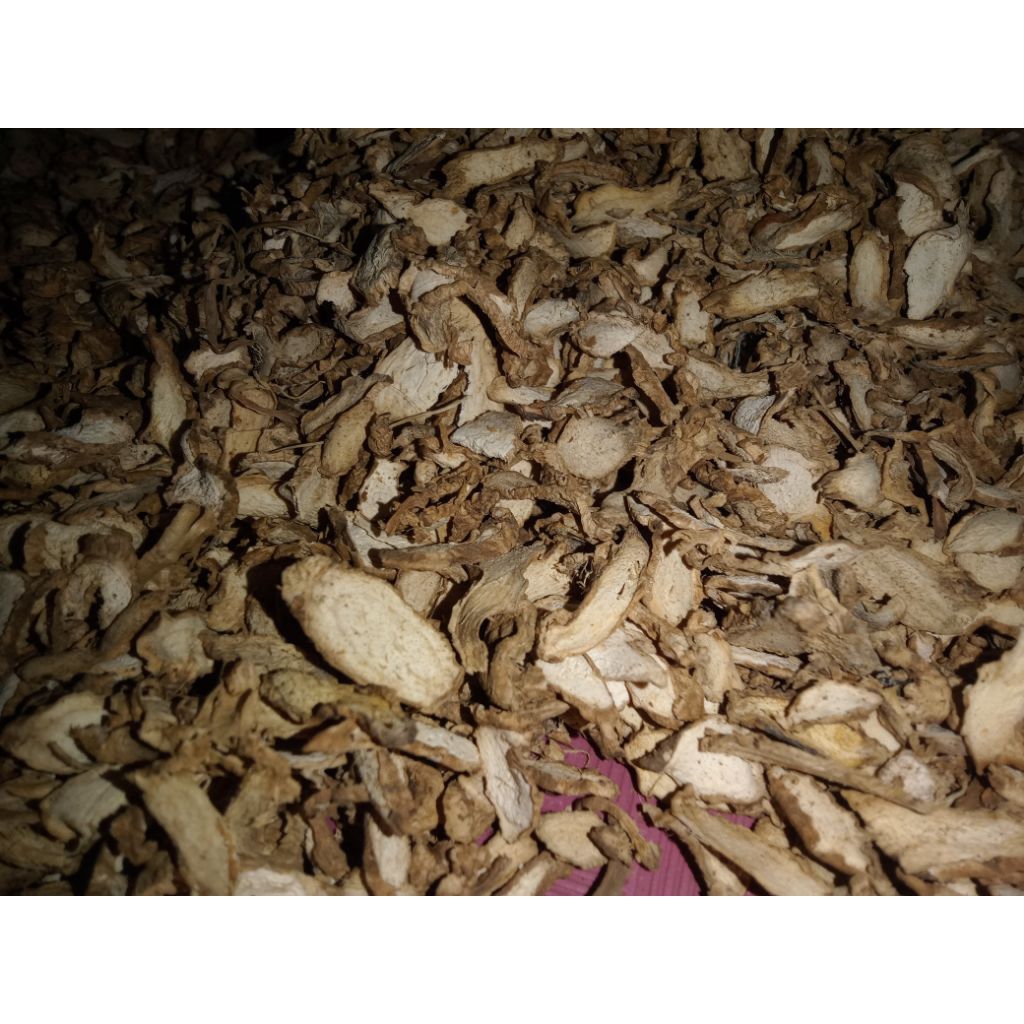 

Jahe emprit rajang iris kering murni tanpa campuran/ jahe pedas/ rempah-rempah alami dijemur langsung sinar matahari