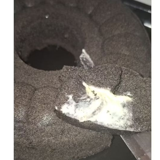 

Bolu Ketan Hitam Keju LUMER 1 loyang full