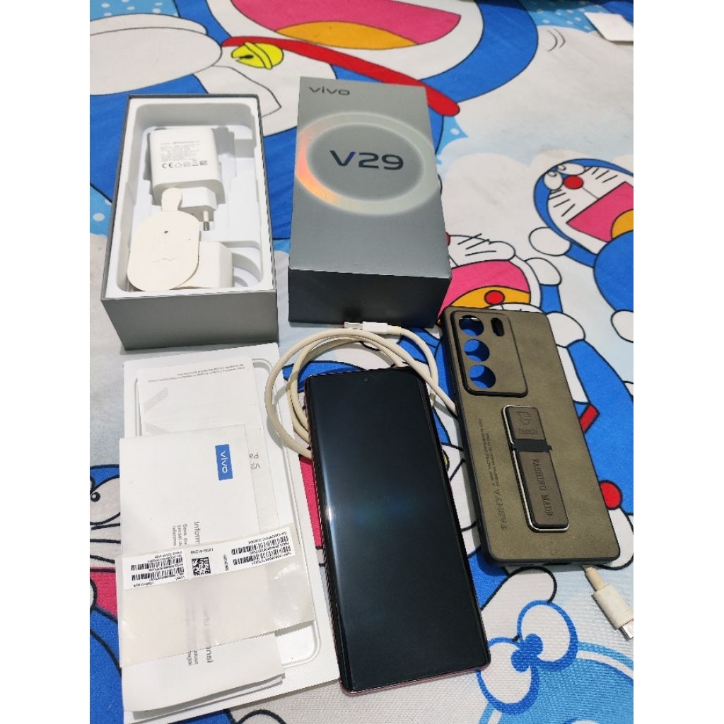 Vivo V29 5G RAM 12 internal 512 like new