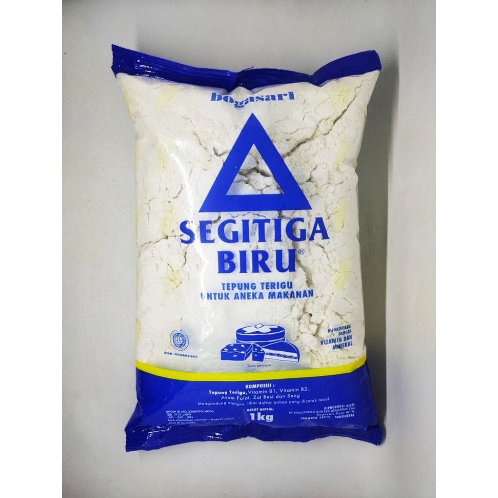 

TEPUNG TERIGU Segitiga Biru 1 kg