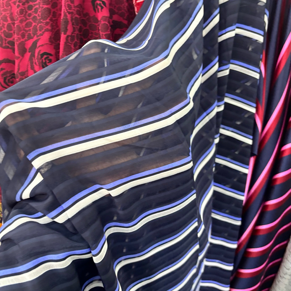 Kain Ceruty Motif Garis Salur Premium untuk Dress & Blouse tr