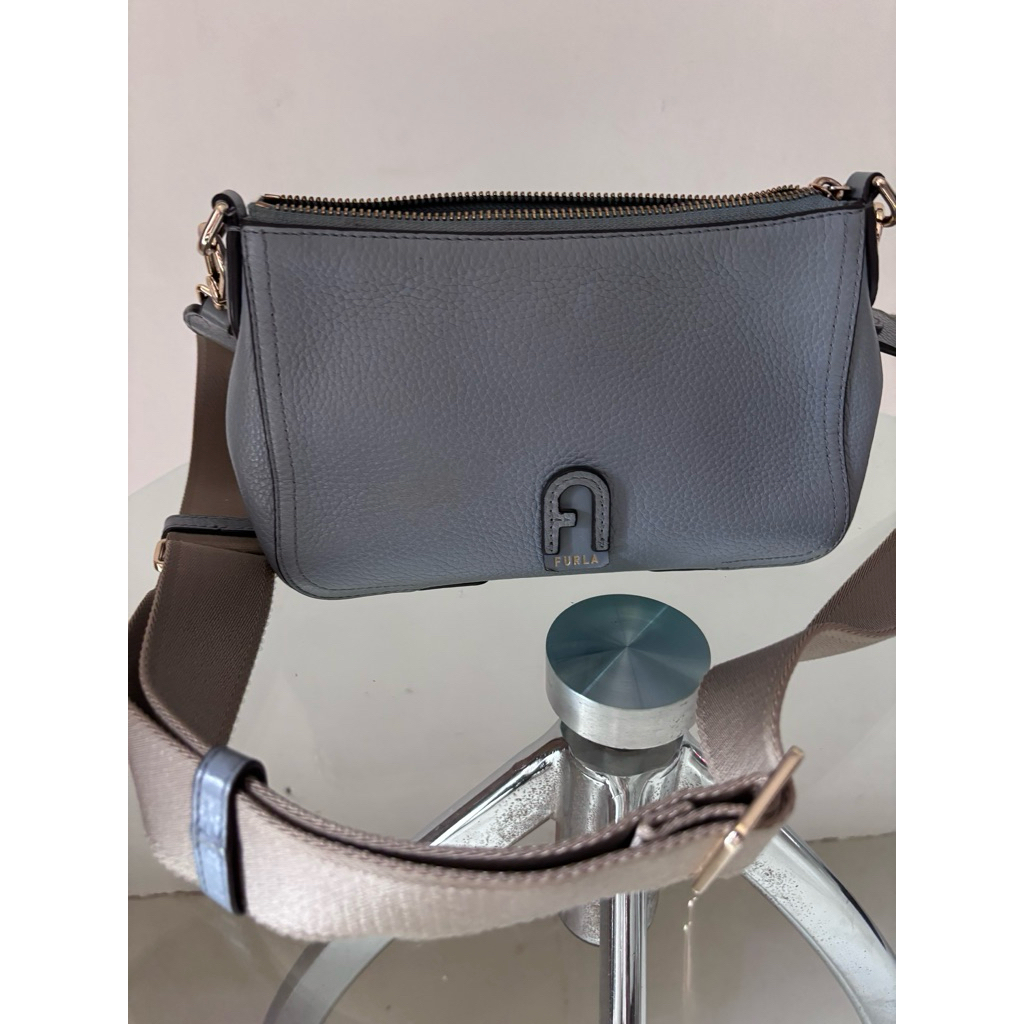 Preloved Furla