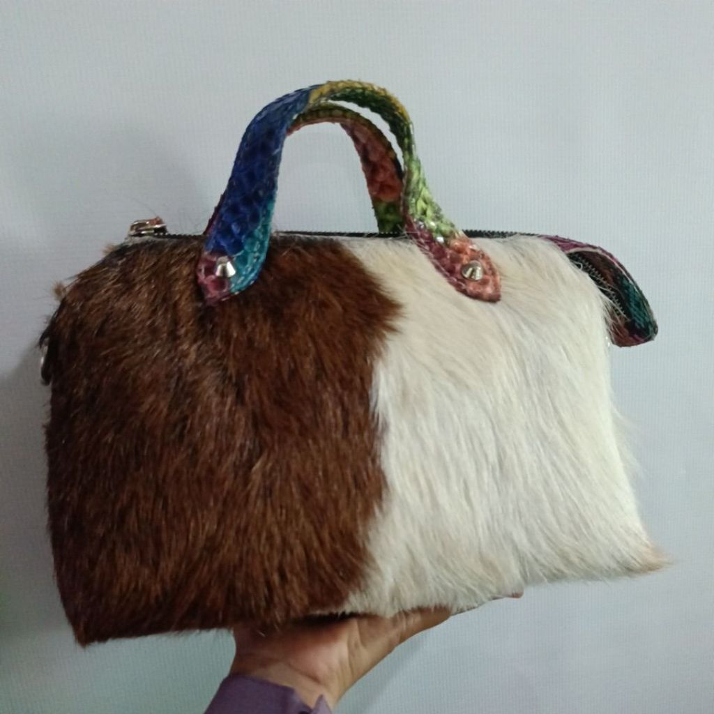 Tas PESTA WANITA FANDI BAG bulu domba asli