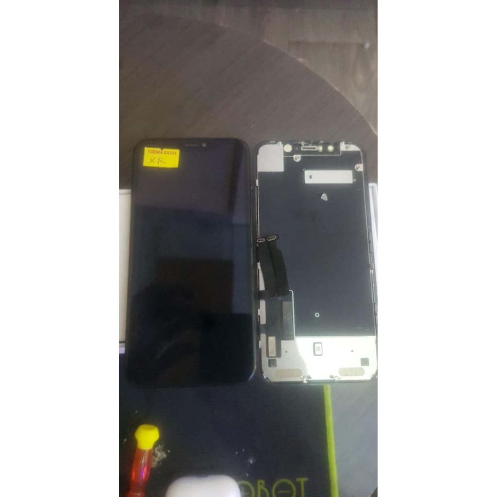 LCD copotan iPhone XR