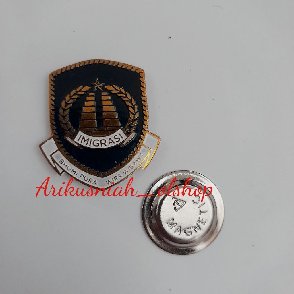 Pin imigrasi terbaru#Lencana imigrasi