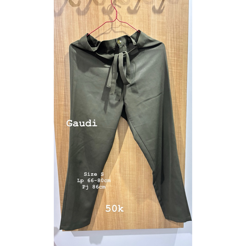 celana gaudi