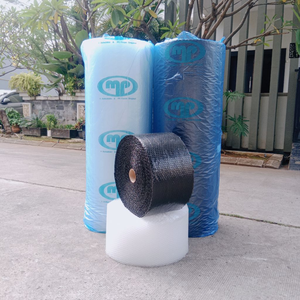 

Bubblewrap 30 cm x 5 meter tebal hitam putih babel rep