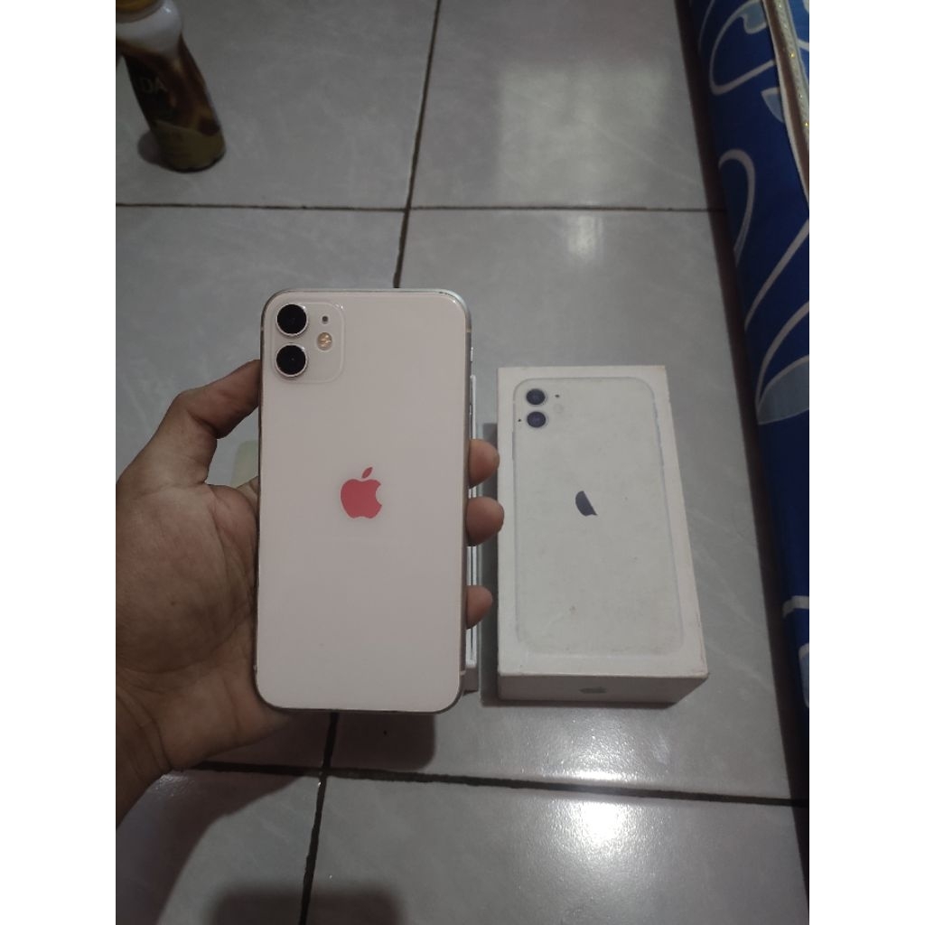 Iphone 11 64 matot kelengkapan hp dus jual gambling Icloud pascode ingat