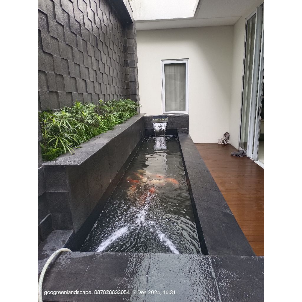 kolam koi minimalis air mancur