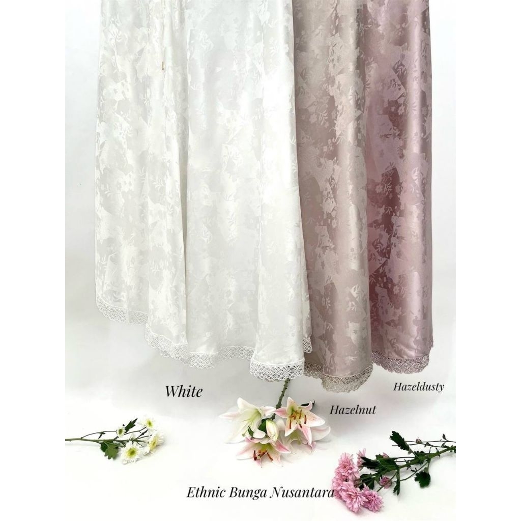 ( SPESIAL PRICE + FREE TASBIH  )SET  MUKENA SAJADAH MEWAH SYARI ROYALE PREMIUM MENUTUP DAGU JUMBO SO