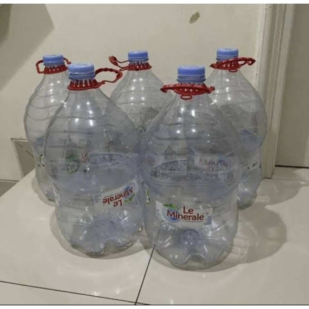

Galon Kosong le minerale 15L cocok untuk pot dan aquarium