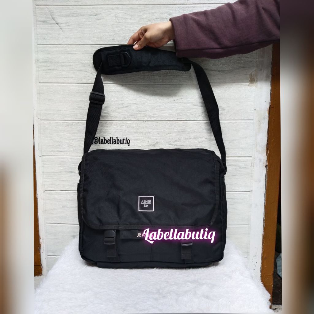 Jeasher Messenger Bag Tas Selempang Pria Second Original