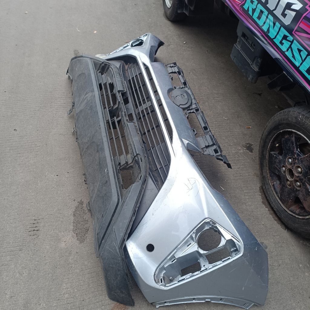 bumper daihatsu terios 20.22 ori