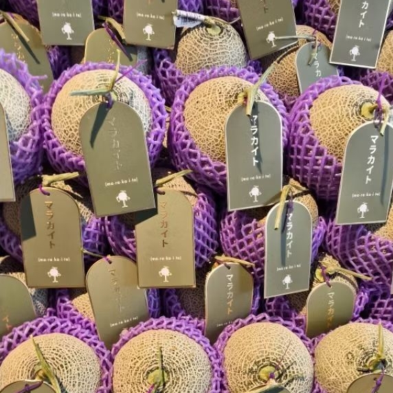 

Buah melon marakaito super utuh melon jepang manis pcs