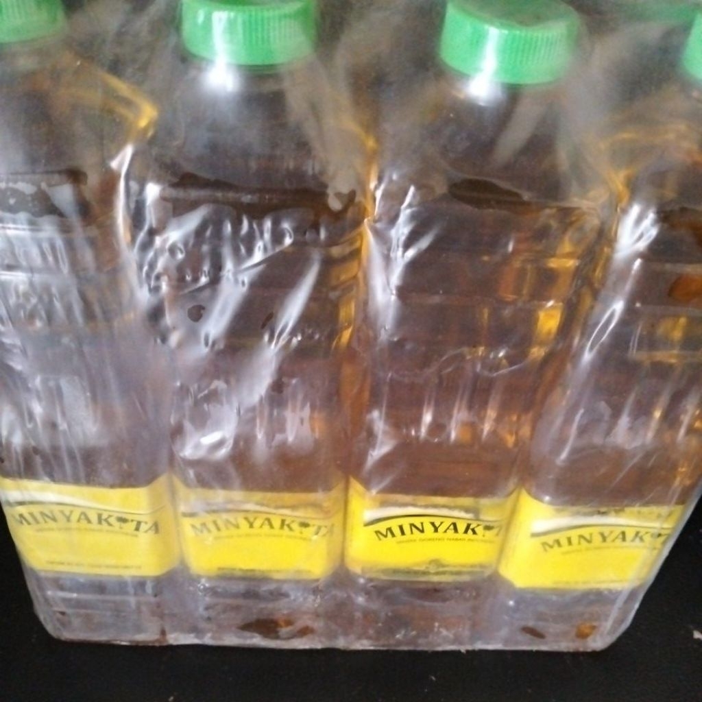 

Minyak Goreng MYKita kemasan botol 800ml