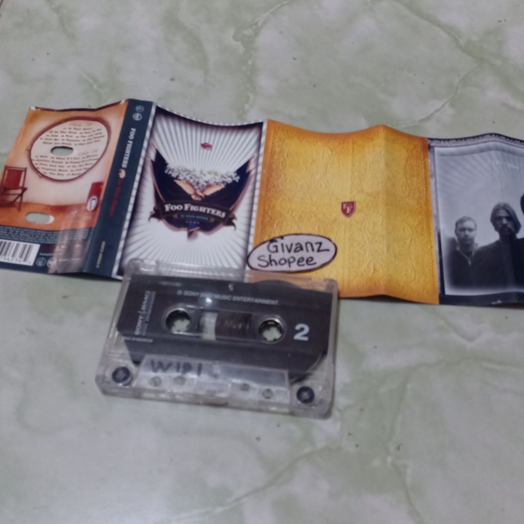 Kaset pita FOO FIGHTERS - In your honor