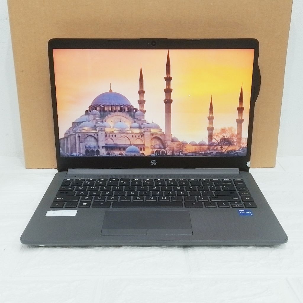 Laptop 2nd Hp 240 G8 Intel core i5-1135G7 RAM 8GB SSD 256GB