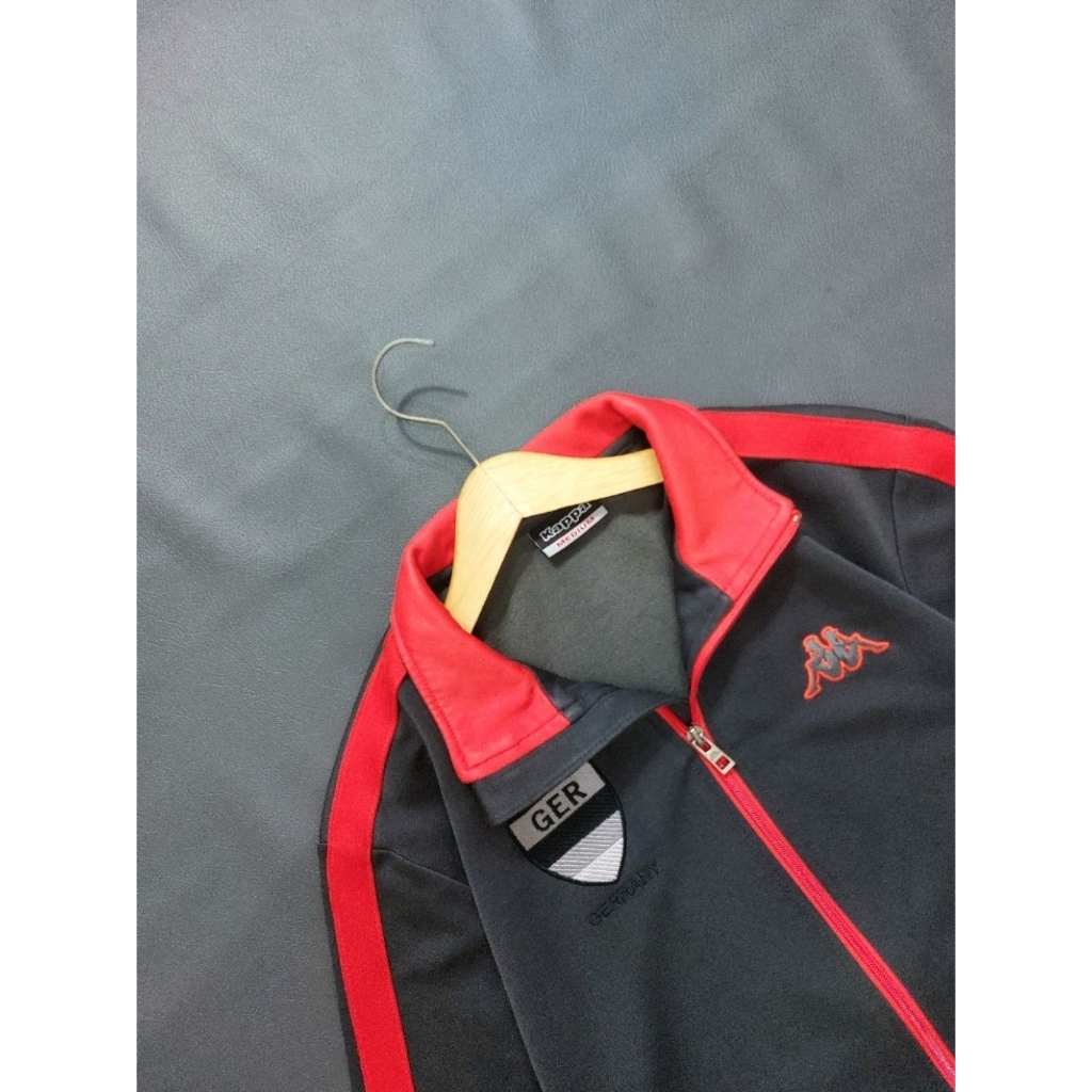 Thrift-Tracktop Kappa