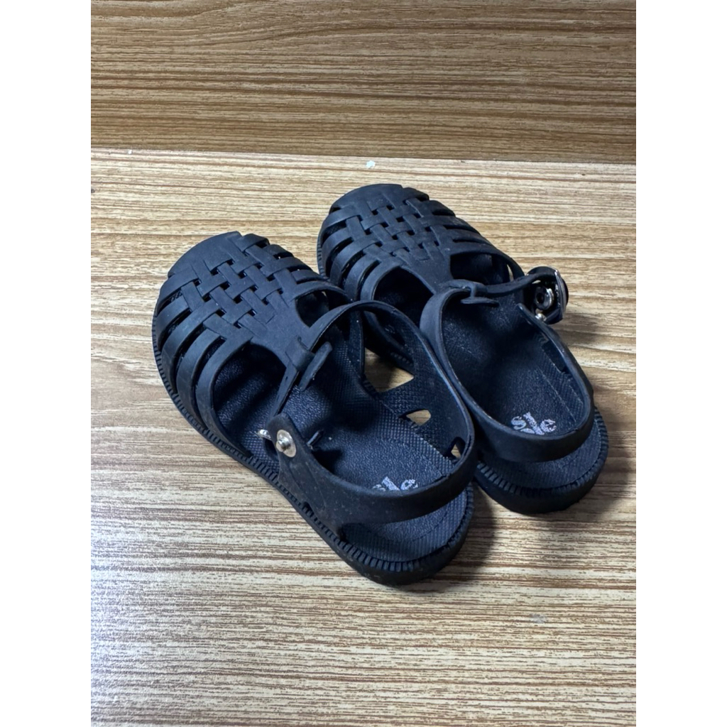 soleram sepatu preloved - anak perempuan