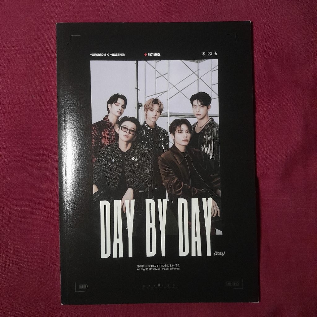 [READY] PHOTOBOOK ONLY TXT SEASON'S GREETINGS 2023