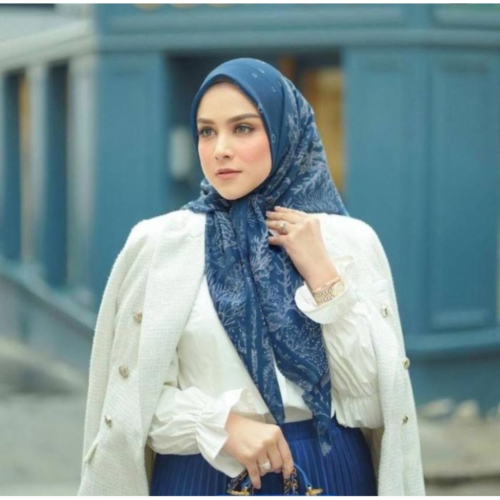 BUTTONSCARVES X MMEHUILLET El Mar Minorca Series, Voal Satin Square Regular - OCEAN