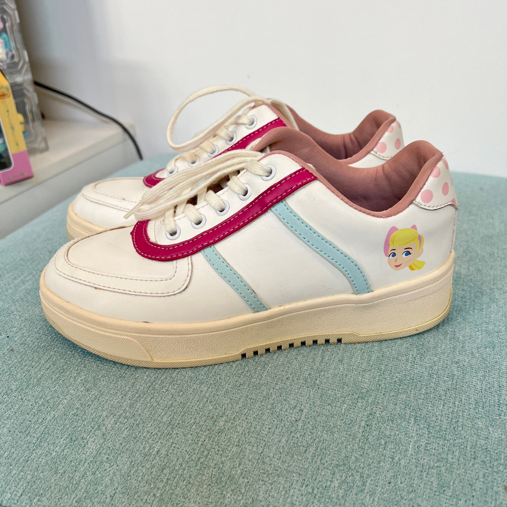 Sepatu Toy Story Bo Peep Kronikel