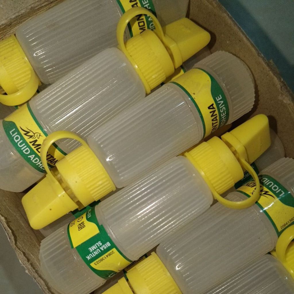 

Lem Cair MONTANA 22ml