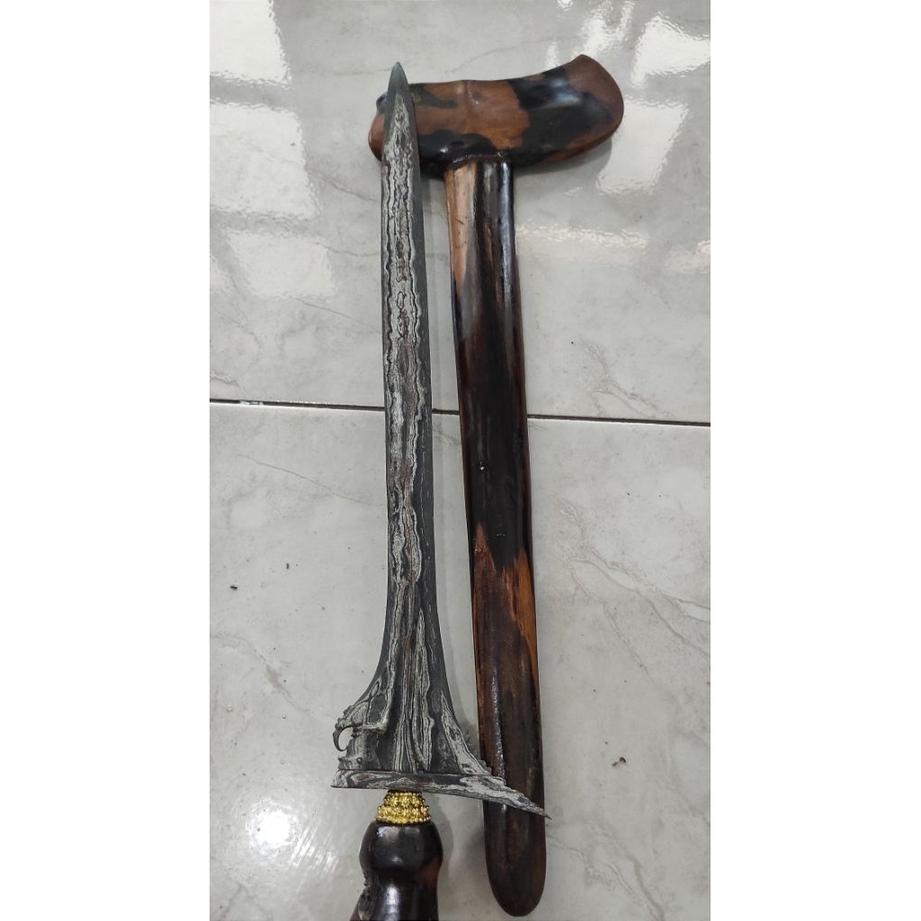 Keris Sinom Robyong
