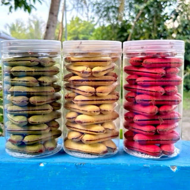 

Lidah kucing green tea/matcha, taro dan red velvet mix coklat