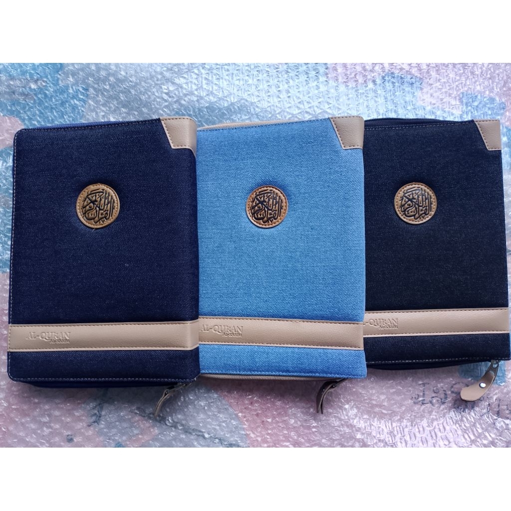 

cover Al-qur'an untuk ukuran A5 bahan jeans ukuran (22,5x15 cm) Hanya Cover Saja
