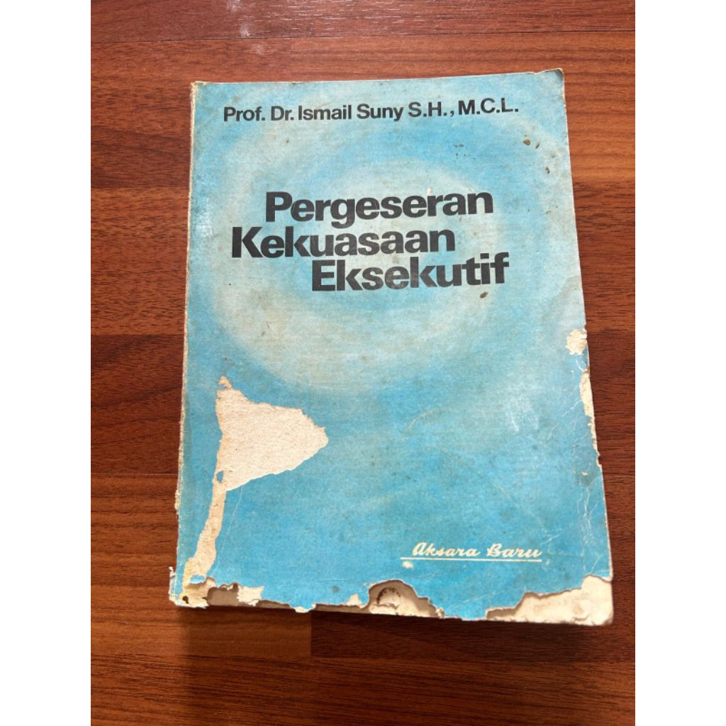 Buku Pergeseran Kekuasaan Eksekutif
