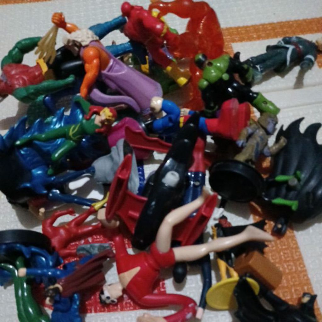 mainan preloved figure mcd kfc hokben (bekas pakai)