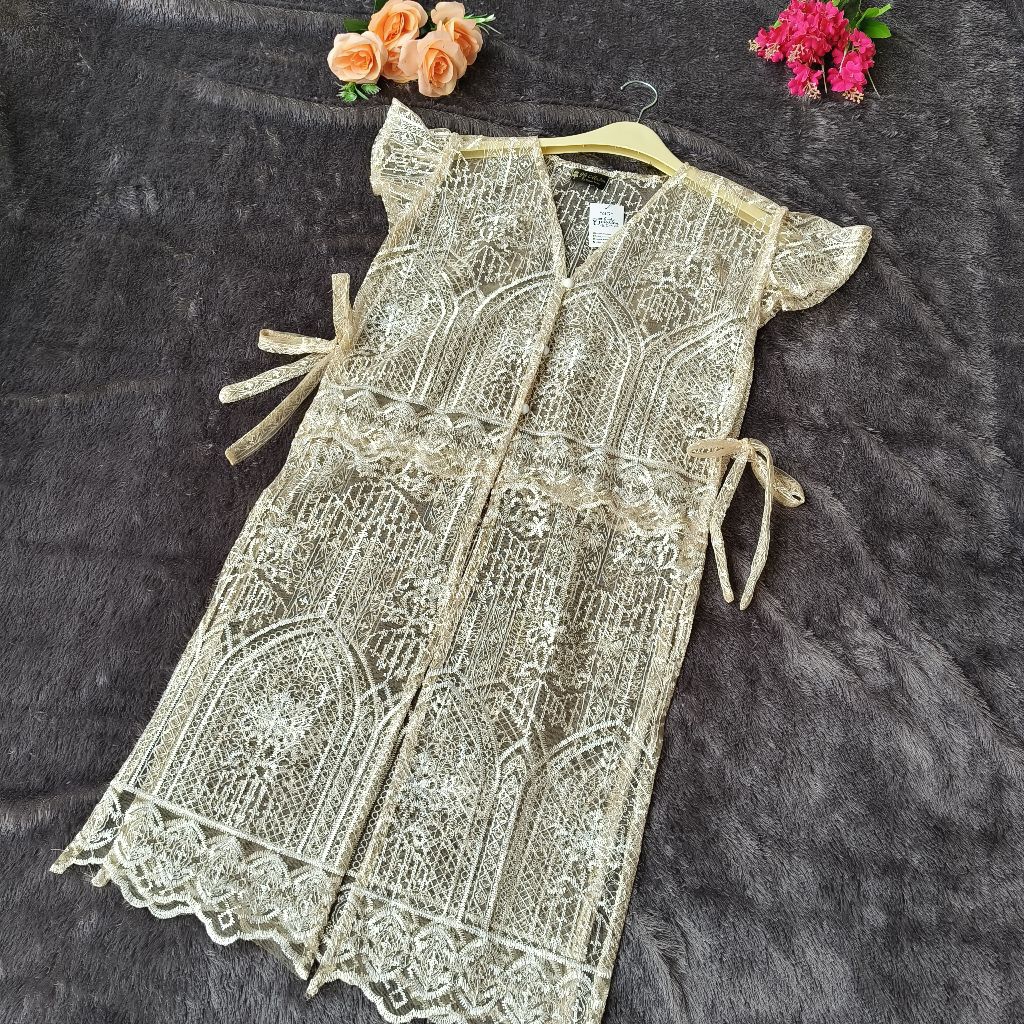 Alyssa outer brukat model tunik