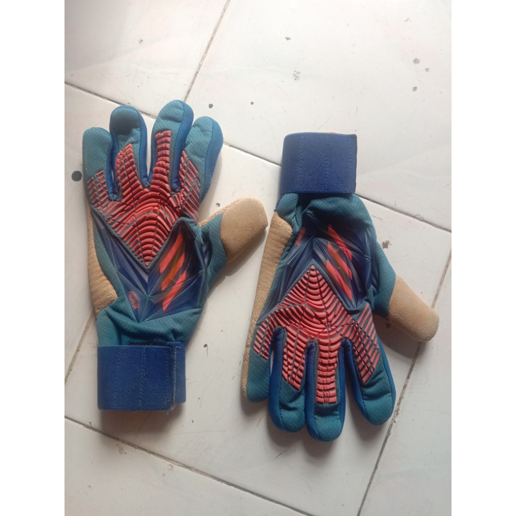 sarung tangan kiper / glove goalkeeper / kiper second / 4dida5 pr3d4tor gl