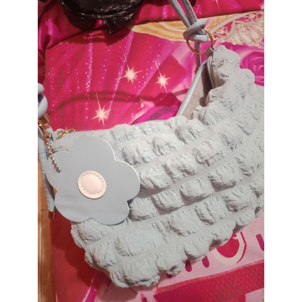 Tas Wanita Oval Puffy