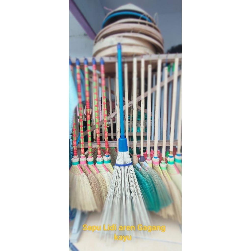 Sapu Lidi Aren, Gagang Kayu