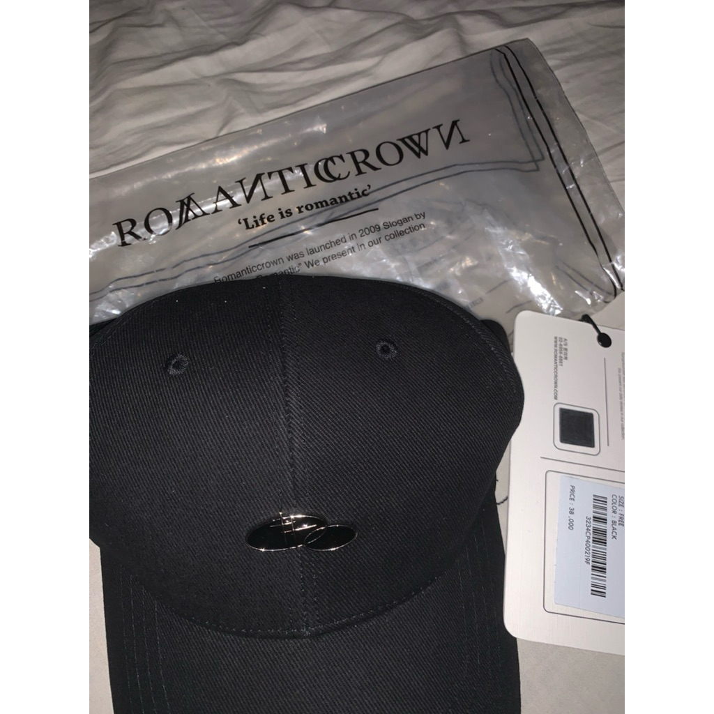 ROMANTIC CROWN PENDANT LOGO BALL CAP