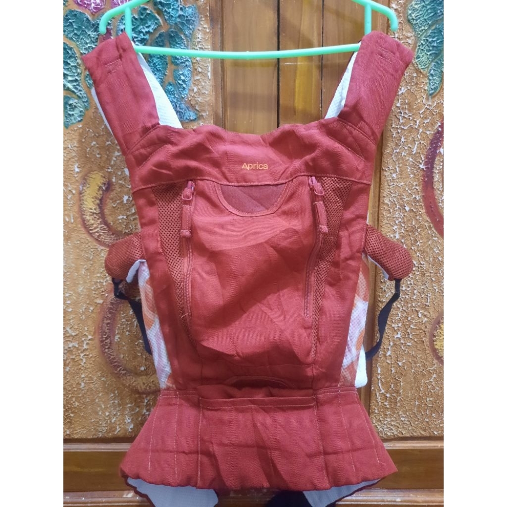 Prelove gendongan ssc mshape bayi newborn by aprica