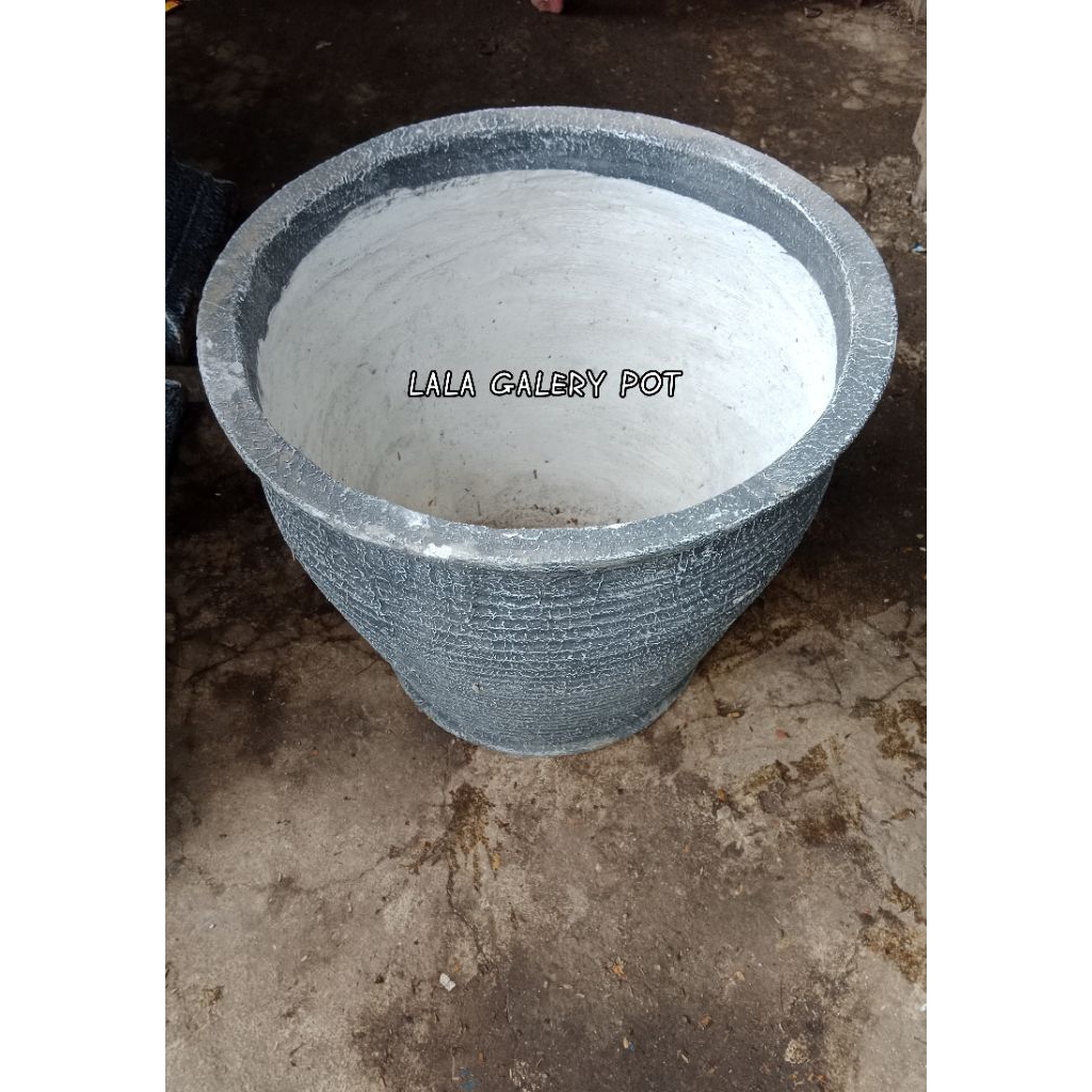 pot semen besar / pot tanaman / pot beton / pot model Plered / pot bak / pot kuat