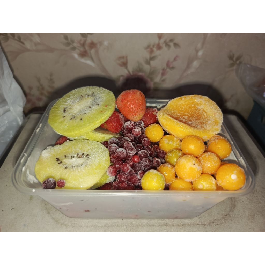 

ANEKA MIXBERRIES KEMASAN 500GR | KIWI | PEACH | CRANBERRY | BLACKBERRY | BLUEBERRY | RASPBERRY | STROBERY
