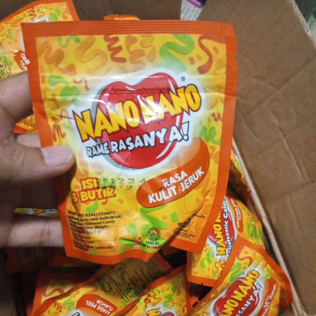 

permen Nano-Nano isi 8 butir