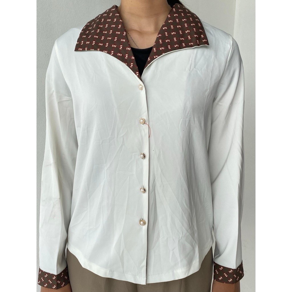 Kemeja Sifon Putih Tulang