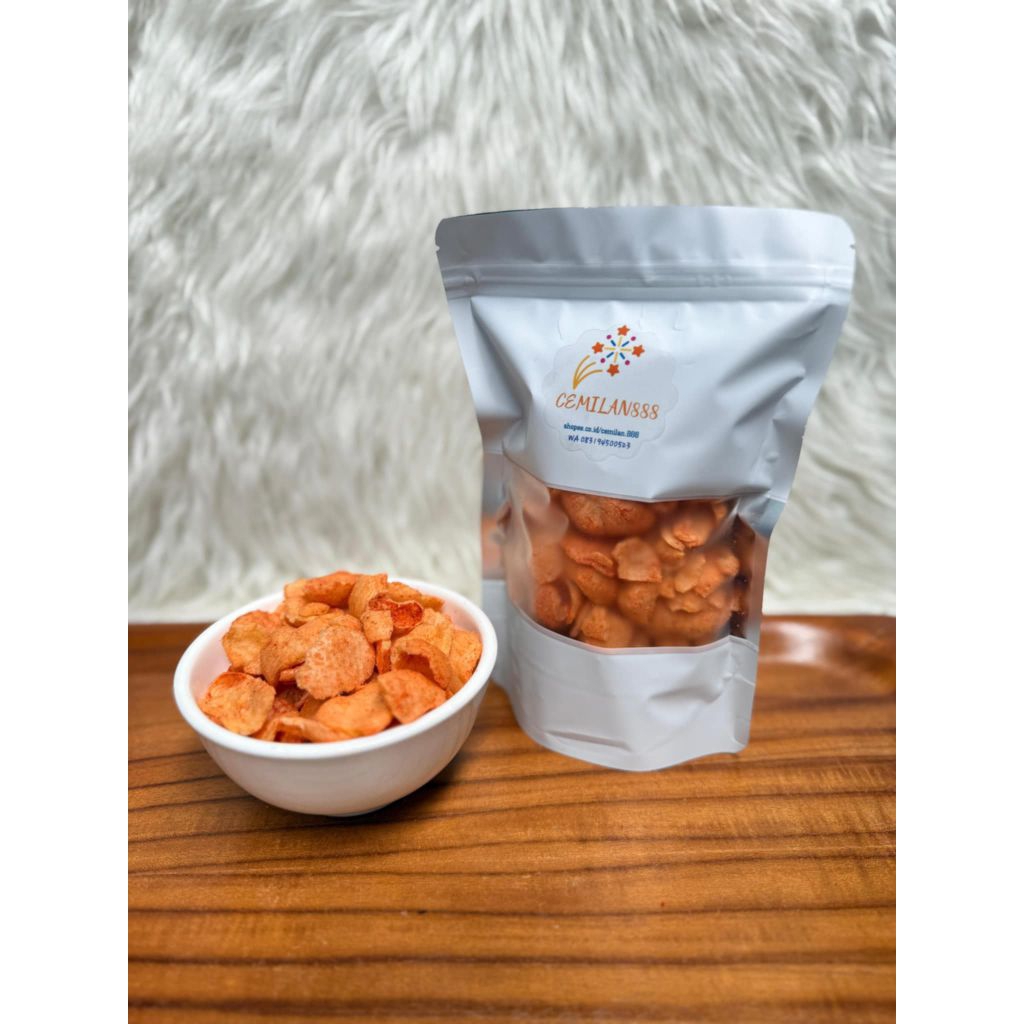 

Cemilan kerupuk kerang rasa balado , snack