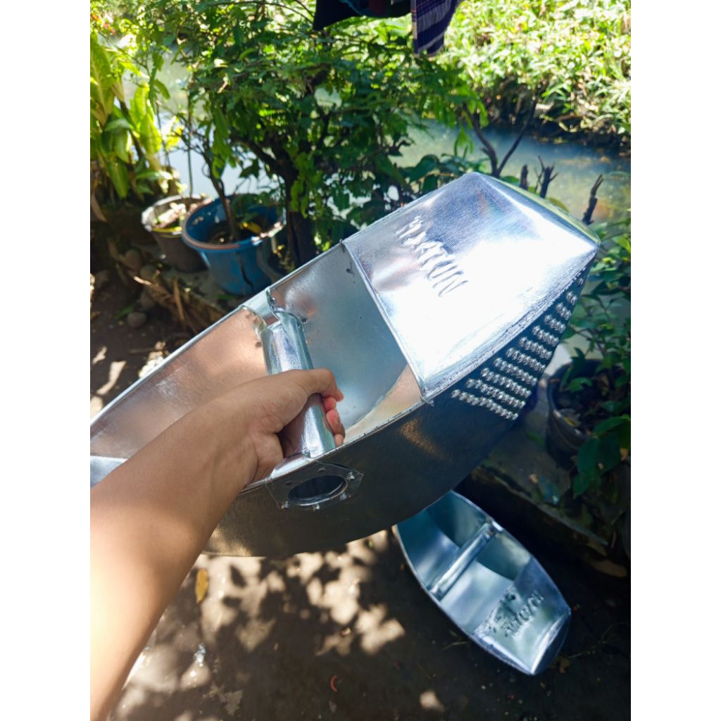 siraman bawang model perahu alat penyiram bawang