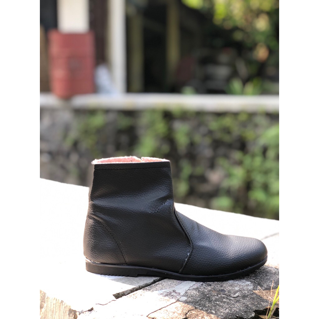 sepatu drumband hitam