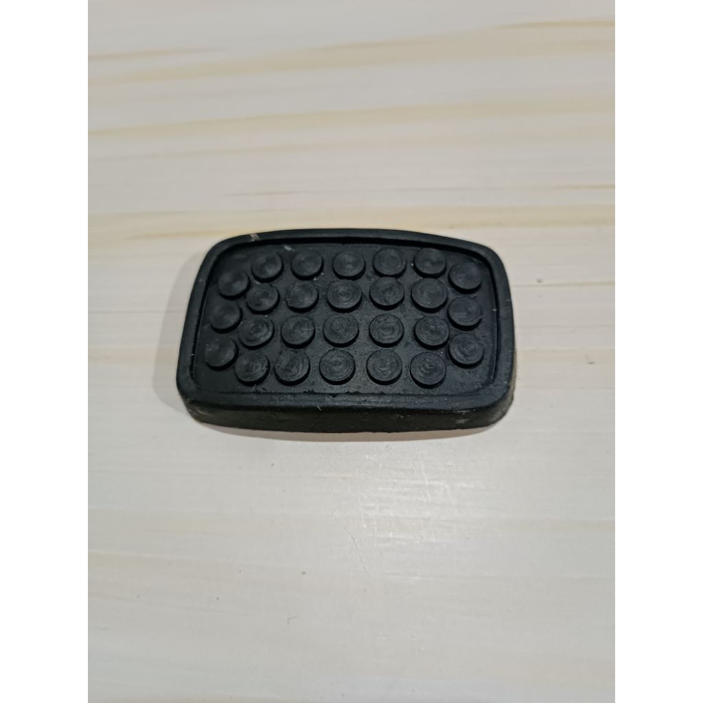 karet pedal gas granmax