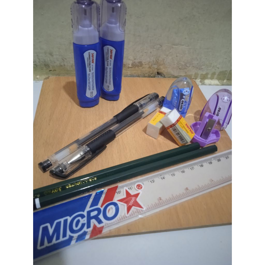 

PROMO PAKET SEKOLAH BUKU TULIS SIDU ISI 38 LEMBAR 5 BUKU TULIS + 2 PULPEN +2 PENSIL + 2 PENGHAPUS + 2 TIPE X + 2 RAUTAN + 1 PENGGARIS