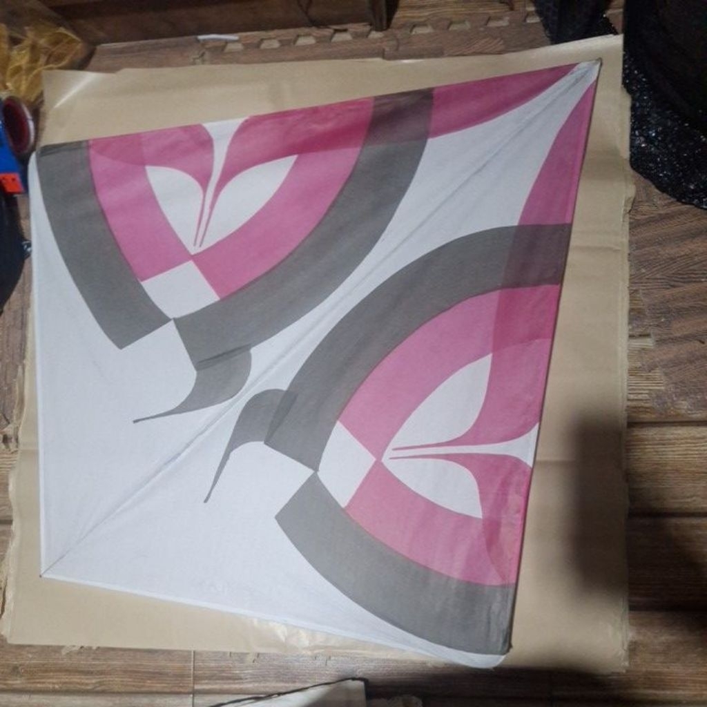 kertas layangan coklat 90 x 85