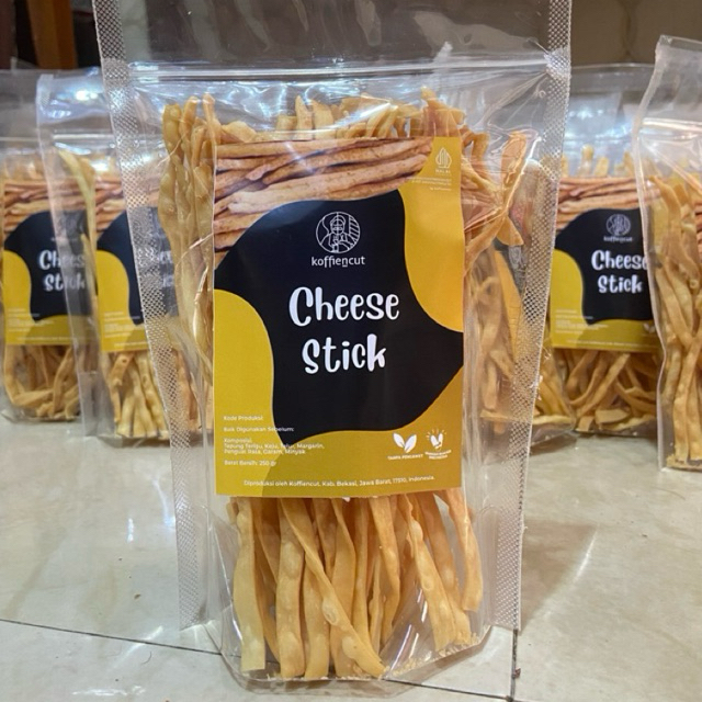 

Cheese Stick 125 Gram Gurih Garing Cemilan Keju Koffiencut